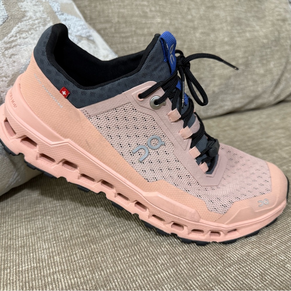 On Running Women's Peach and Gray Athletic Shoes